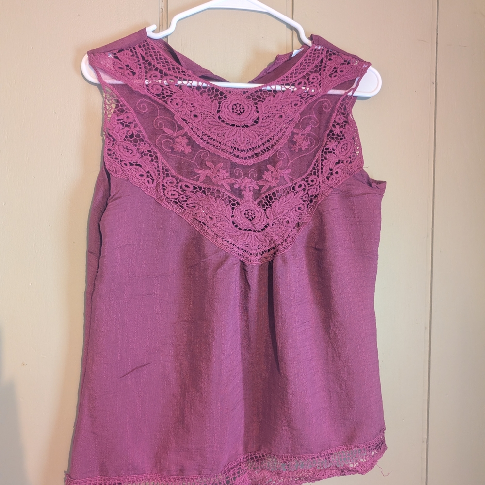 Chic Lace Accent Purple Blouse Sleeveless